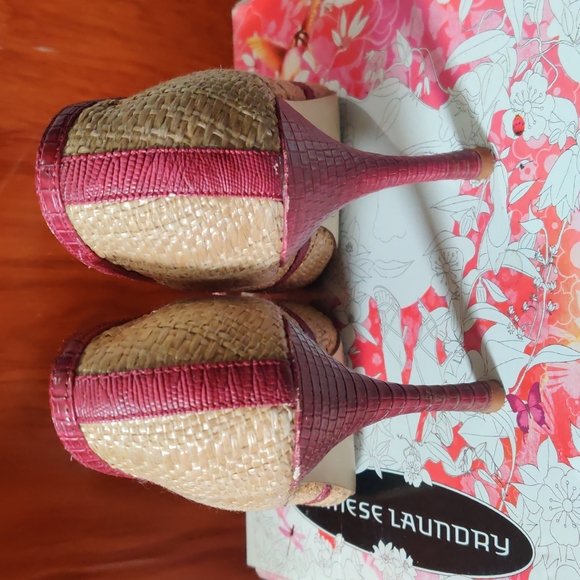 Chinese Laundry Darcie 7.0M heels - Picture 3 of 4